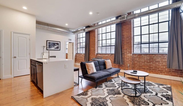 Modern Living - King Suite