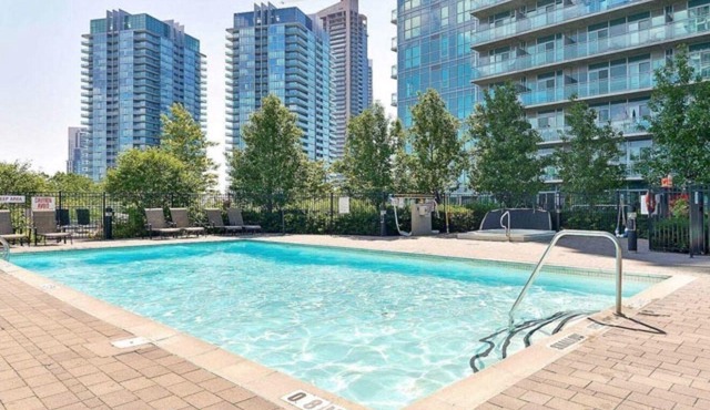 Modern Loft - Lower Penthouse Corner Suite! With shared outdoor pool!