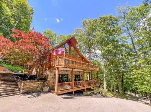 Modern Log Cabin: Pet Friendly Hot Tub