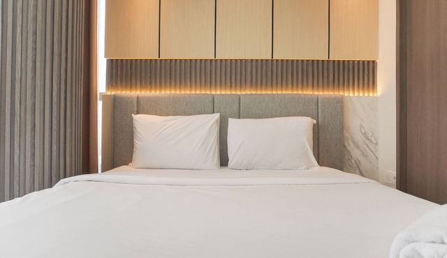 Modern Look And Comfy 2Br Gold Coast Apartment
