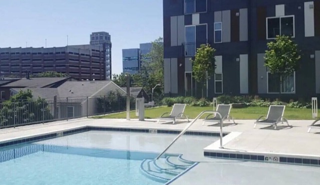 Modern Luxe 1BD Apartment with pool
