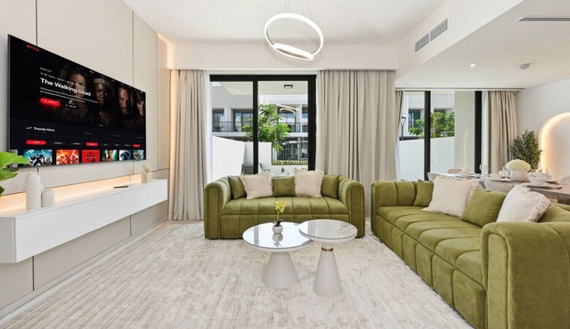 Modern Luxe 4BR Oasis | Peaceful Views