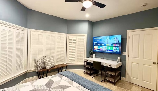 Modern Luxe King Suite in Heart of San Jose