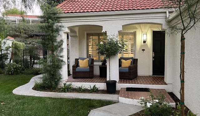 Modern Luxe Retreat !