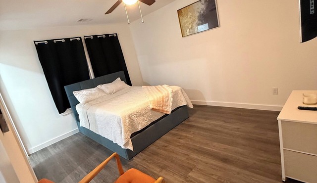 Modern luxe townhomen-15 minutes away from downtown