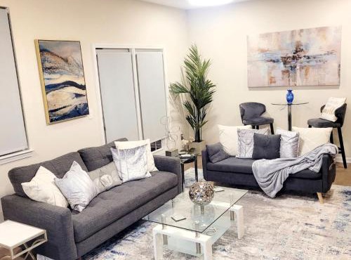 Modern & Luxurious 3 Bdrm 2.5 Bath Townhome