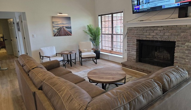 Modern, Luxurious 3-bedroom house in the heart of Newport