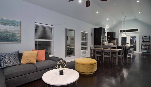 MODERN LUXURIOUS GEM IN THE HEART OF SAN ANTONIO