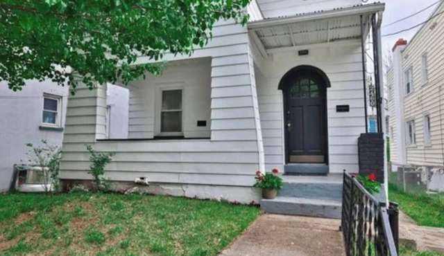 Modern Luxury 1BR Prime Location by Oakley, Rookwood, Downtown & Top Hospitals