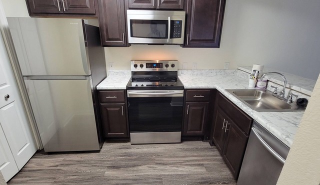 Modern luxury 1BR Suite with low country living