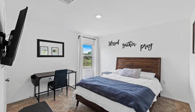 Modern Luxury: 4-Bedrooms - FREE early checkin - PRIME Location - New Year Deals