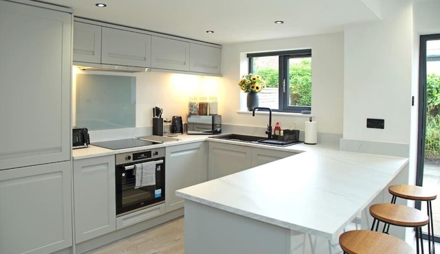 Modern Luxury 4 Bed House in the Heart of Macclesfield
