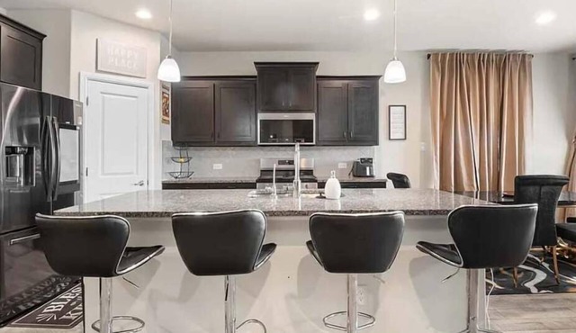 Modern Luxury 4BD Home Near Dallas TX