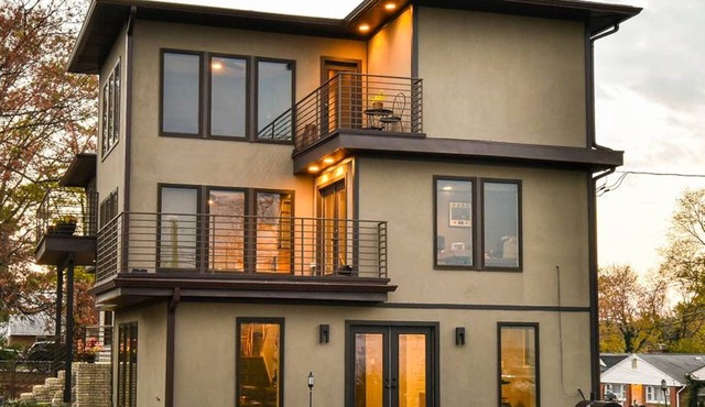 Modern Luxury 5 minutes to DC