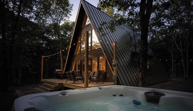 Modern Luxury A-Frame in Woods w/Hot Tub, Sauna, Arcade, Gas Fireplace, Games