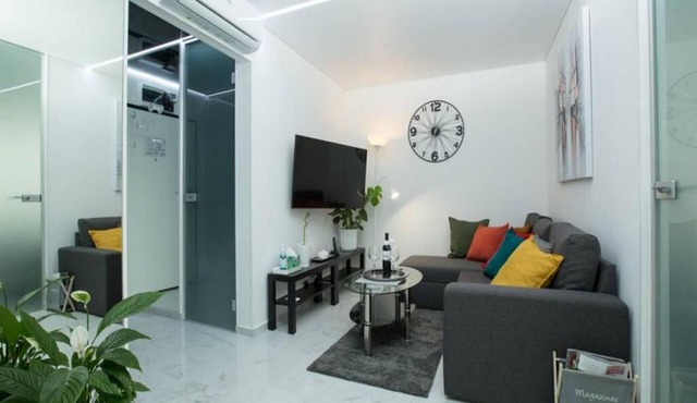 Modern & Luxury APT Zagreb Airport W/free WiFi - One Bedroom Apartment