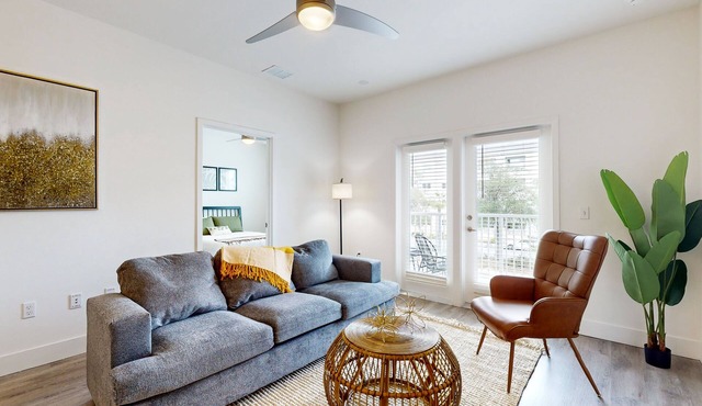 Modern luxury apartment w/private balcony, and shared pool