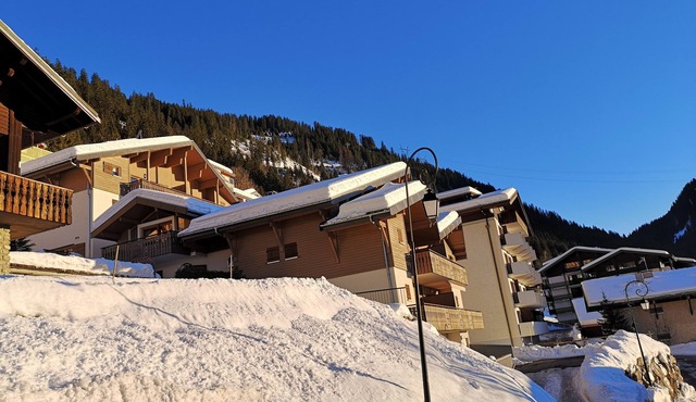Modern Luxury Apartment in Châtel, only 150m from Lifts and Resort Centre.
