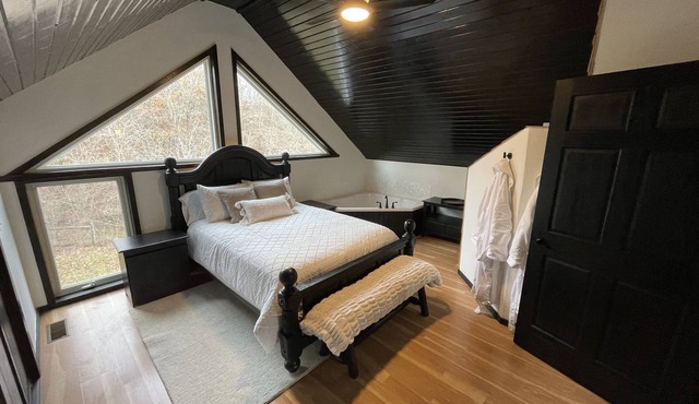 Modern luxury cabin just minutes from Downtown Viroqua.