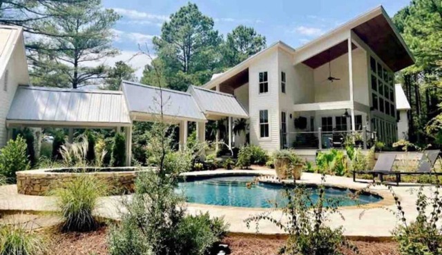 Modern Luxury Estate Home