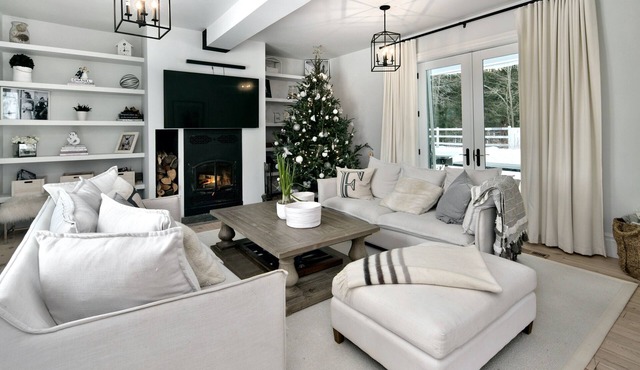 Modern Luxury Farmhouse - Seasonal/Monthly rental only