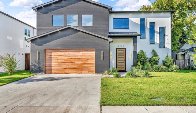 Modern Luxury Family Retreat - Relax, Induldge and Enjoy the City with Style