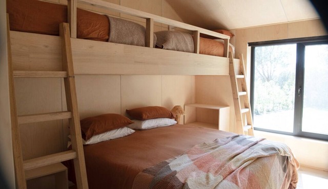 Modern Luxury Farm stay at the Gardeners Shed Mansfield