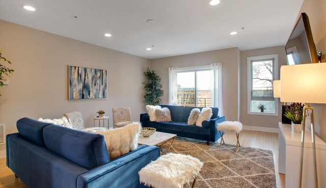 MODERN LUXURY! Huge! Free Private Garage! Roofdeck!