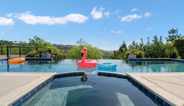 Modern Luxury in Bonita - 2655sqft + Infinity Pool