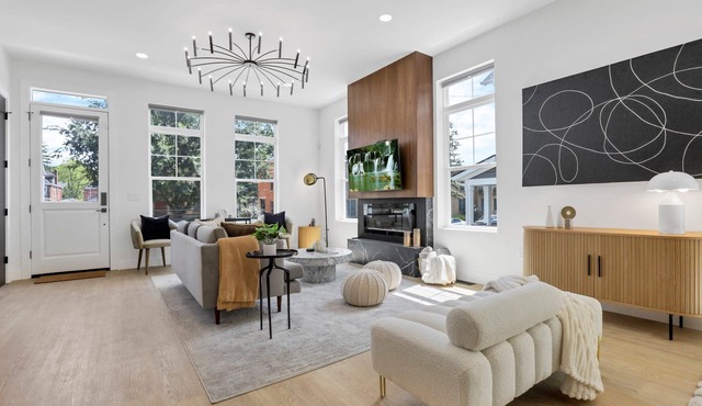 Modern Luxury in Downtown Cbus - Close to Franklin Park and the East Market