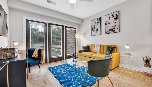 Modern Luxury ☞ King Bed ☞ 1BR in Plaza Midwood