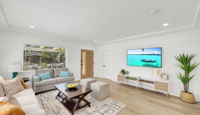Modern Luxury Oasis Steps from the Sand in Long Beach!