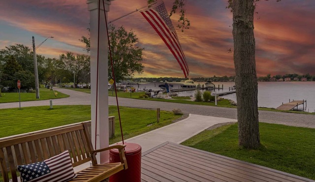 Modern Luxury on Spring Lake with Private Dock for Your Boat!