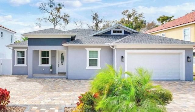 Modern Luxury Retreat - 10PPL