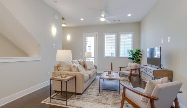 Modern Luxury Retreat | Central Nashville
