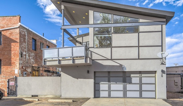 Modern Luxury I Mountain Views- central location- 4BR/3Ba