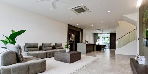 Modern Luxury Villa Hinai by Simple Sanctuary