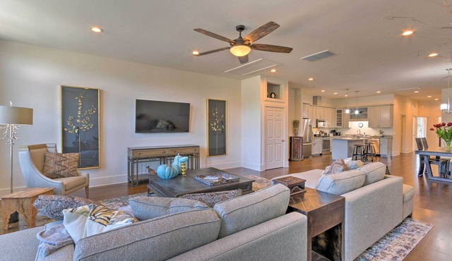 Modern Main St. Apt in Downtown Waynesville!