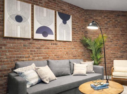 Modern Manhattan Haven Near Everything