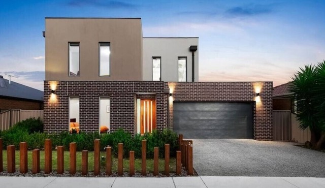 Modern Masterpiece Beautiful St Albans 4BR Home