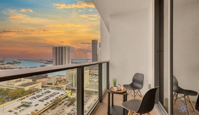 Modern Miami Gem: City View Condo|Free Parking