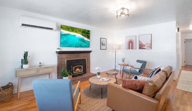 Modern Mid-Century Retreat with Stylish Amenities & Family-Friendly Comfort