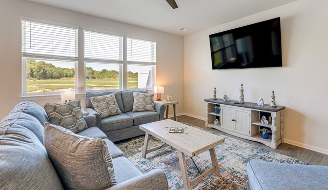 Modern Millville Home: 5 Mi to Beach & Boardwalk!