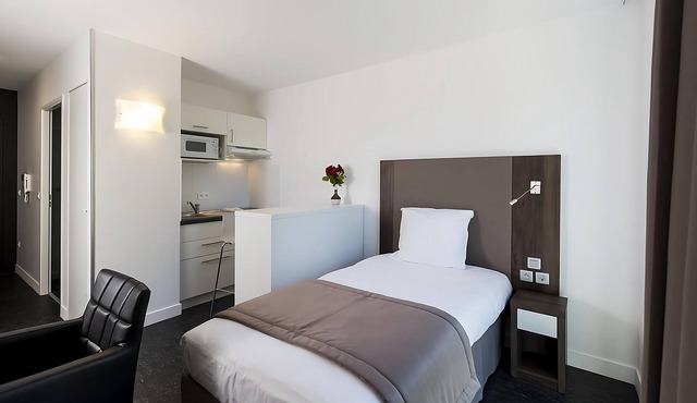 Modern Mini-Apartment with Kitchen Amenities & Peaceful Surroundings