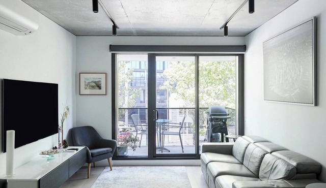 Modern Minimalism Slate Chic in the City