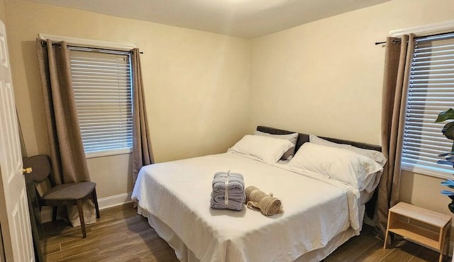 Modern Minimalist Haven 1BD 1BA Apt in SE DC WiFi