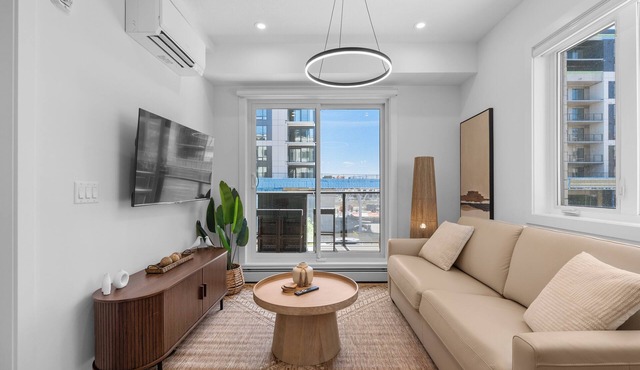 Modern Mondrian Retreat | Patio, Parking, AC