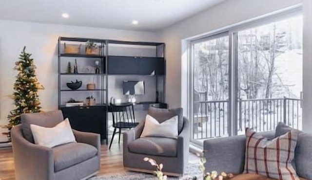 Modern Mont Blanc Ski in/Ski out Townhouse