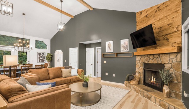 Modern Mountain Chalet with Hot Tub, Sleeps 14