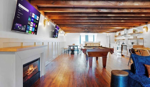 Modern Mountain Escape | Sleeps Large Groups!